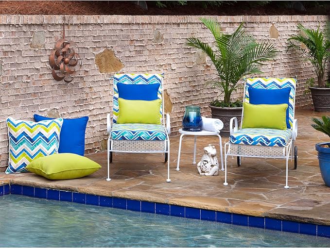 Pillow Perfect Pompeii Solid Indoor/Outdoor Floor Pillow Plush Fill, Weather and Fade Resistant, Floor - 25" x 25", Green,