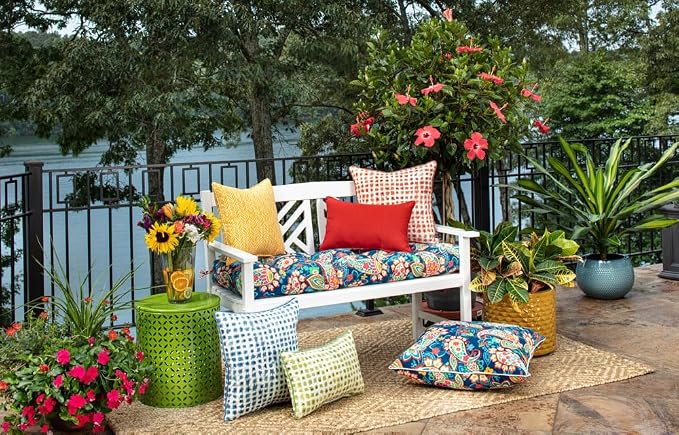 Pillow Perfect Monti Chino Solid Indoor/Outdoor Throw Pillow Plush Fill, Weather and Fade Resistant, Throw - 18.5" x 18.5", Red, 2 Count