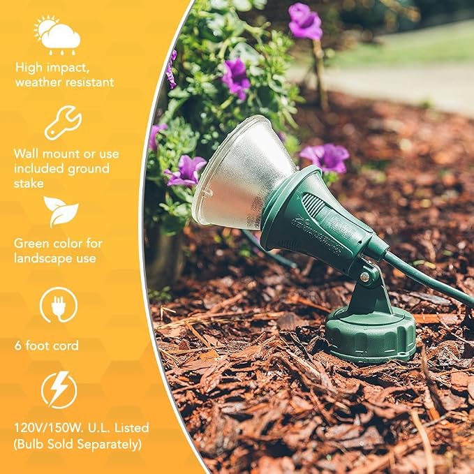 Woods Outdoor Floodlight Fixture With Stake (6-Feet cord; 120V; Green)