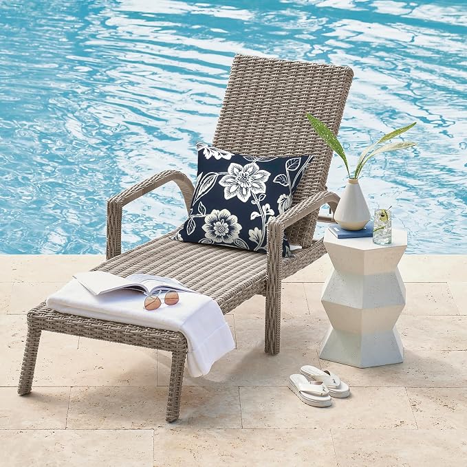 DYTXIII Pack of 2 Waterproof Outdoor Pillow with Inserts, 18x18 Square Patio Decorative Throw Pillow for Home,Sofa,Bench and Patio Furniture,Vines Navy