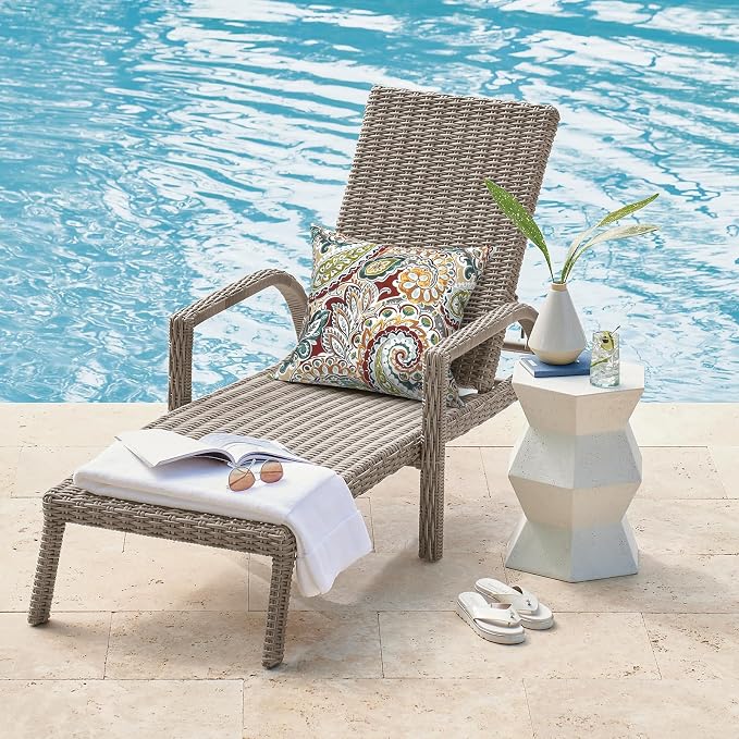 DYTXIII Pack of 2 Waterproof Outdoor Pillow with Inserts, 18x18 Square Patio Decorative Throw Pillow for Home,Sofa,Bench and Patio Furniture,Paisley Chilli