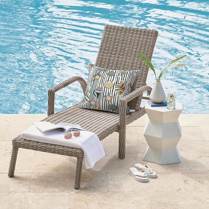 DYTXIII Pack of 2 Waterproof Outdoor Pillow with Inserts, 18x18 Square Patio Decorative Throw Pillow for Home,Sofa,Bench and Patio Furniture,Crayon Shells