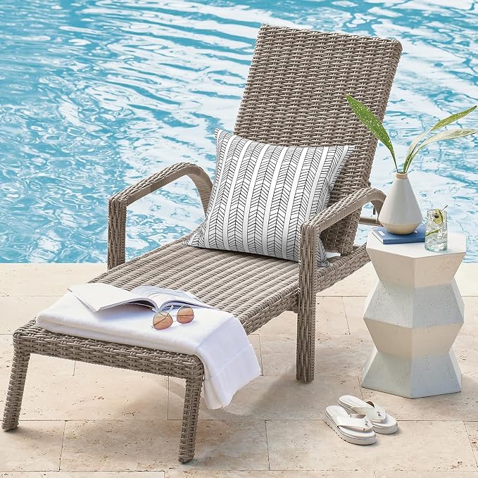 DYTXIII Pack of 2 Waterproof Outdoor Pillow with Inserts, 18x18 Square Patio Decorative Throw Pillow for Home,Sofa,Bench and Patio Furniture,Herringbone Black White